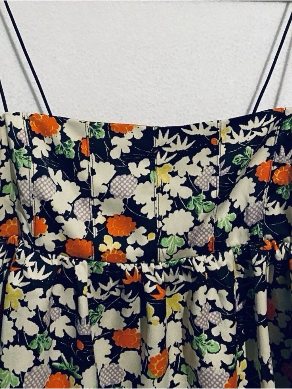 URBAN OUTFITTERS Floral Spaghetti-Strap Peplum Top
LIKE NEW ORIGINAL PRICE - Picture 7 of 13